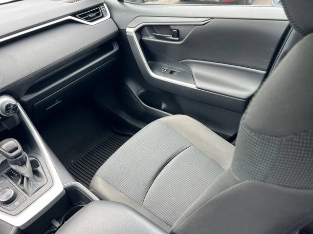 Used 2023 Toyota RAV4 LE AWD/4WD image 11