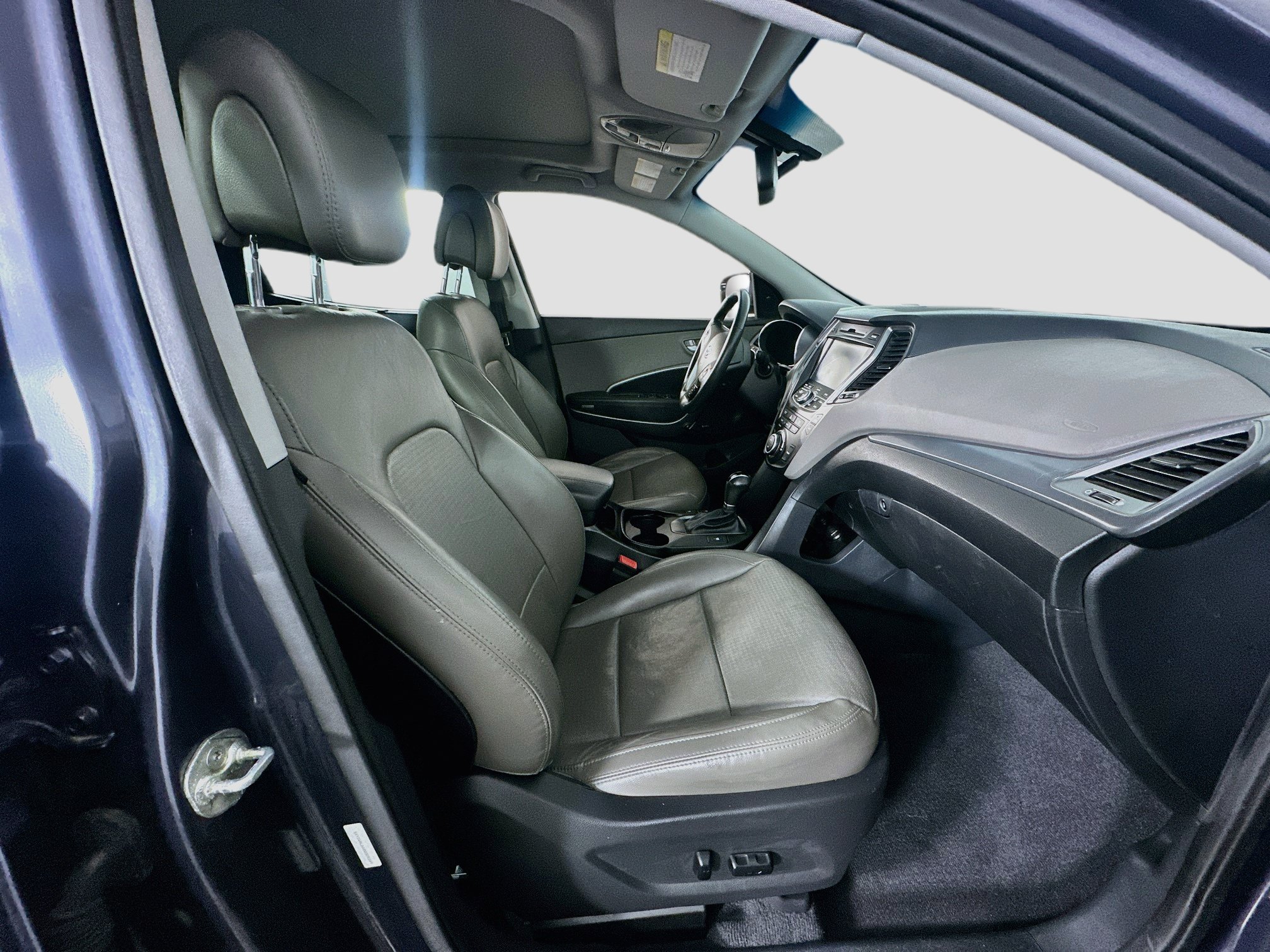 Used 2016 Hyundai Santa Fe Sport 2.0T w/ Option Group 05 FWD image 32