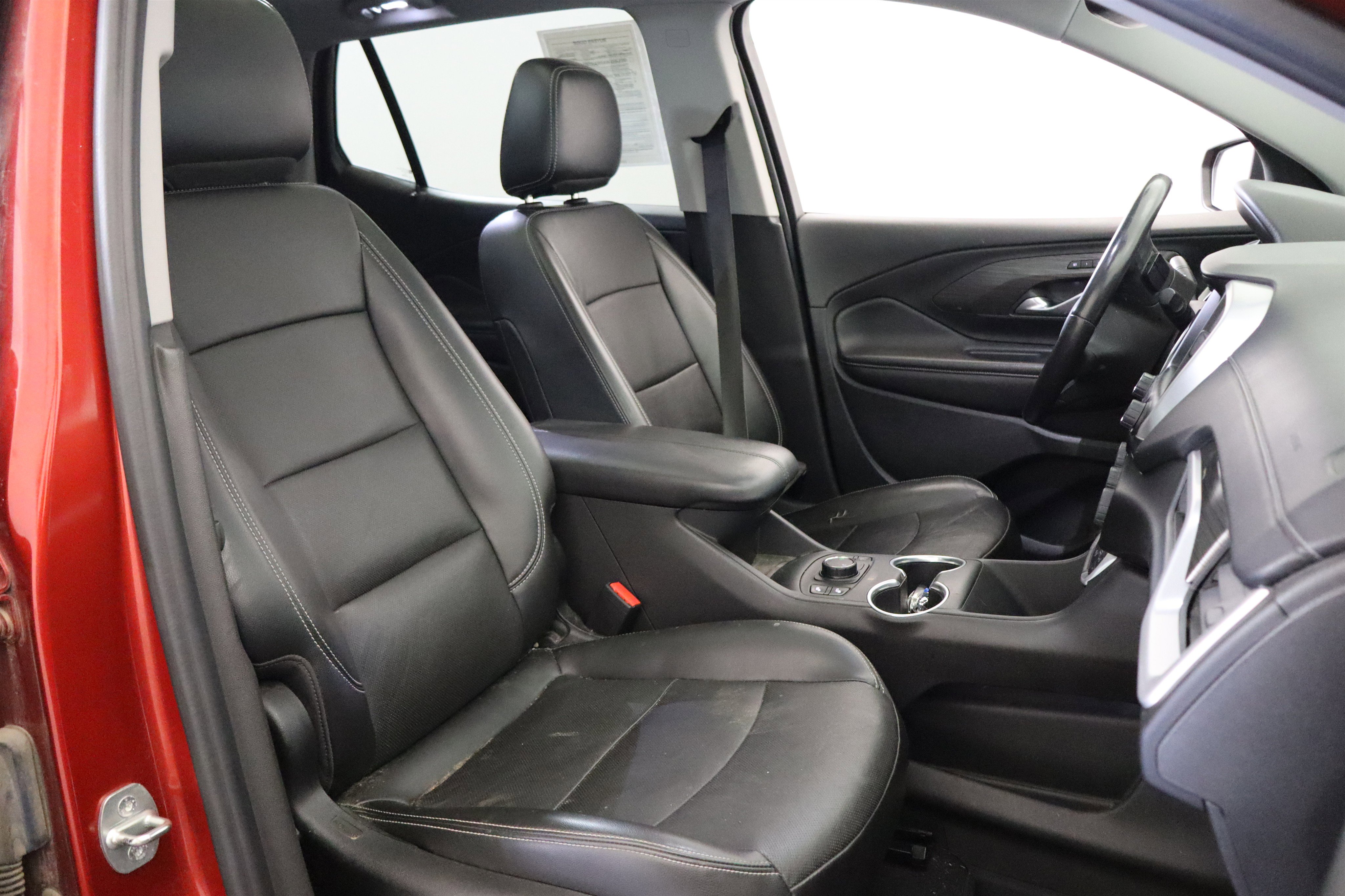 Used 2022 GMC Terrain SLT w/ LPO, Floor Liner Package AWD/4WD image 17