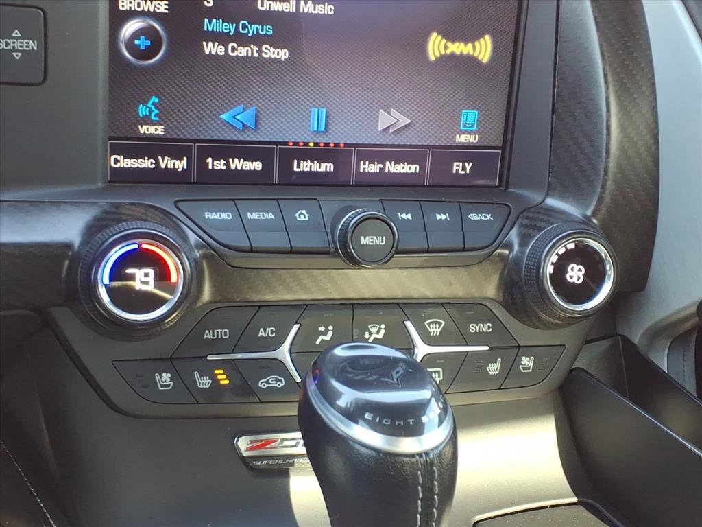 Used 2015 Chevrolet Corvette Z06 w/ 3LZ Preferred Equipment Group image 11