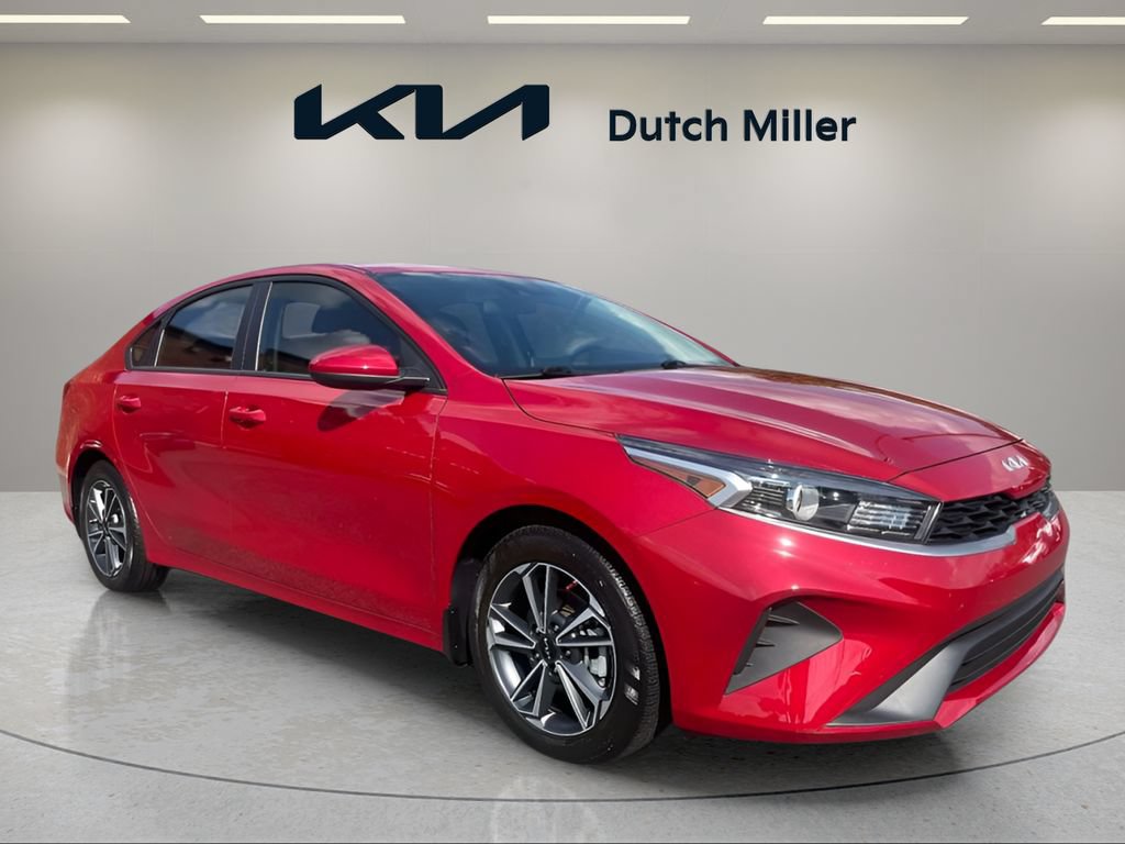 Used 2022 Kia Forte LXS FWD image 5