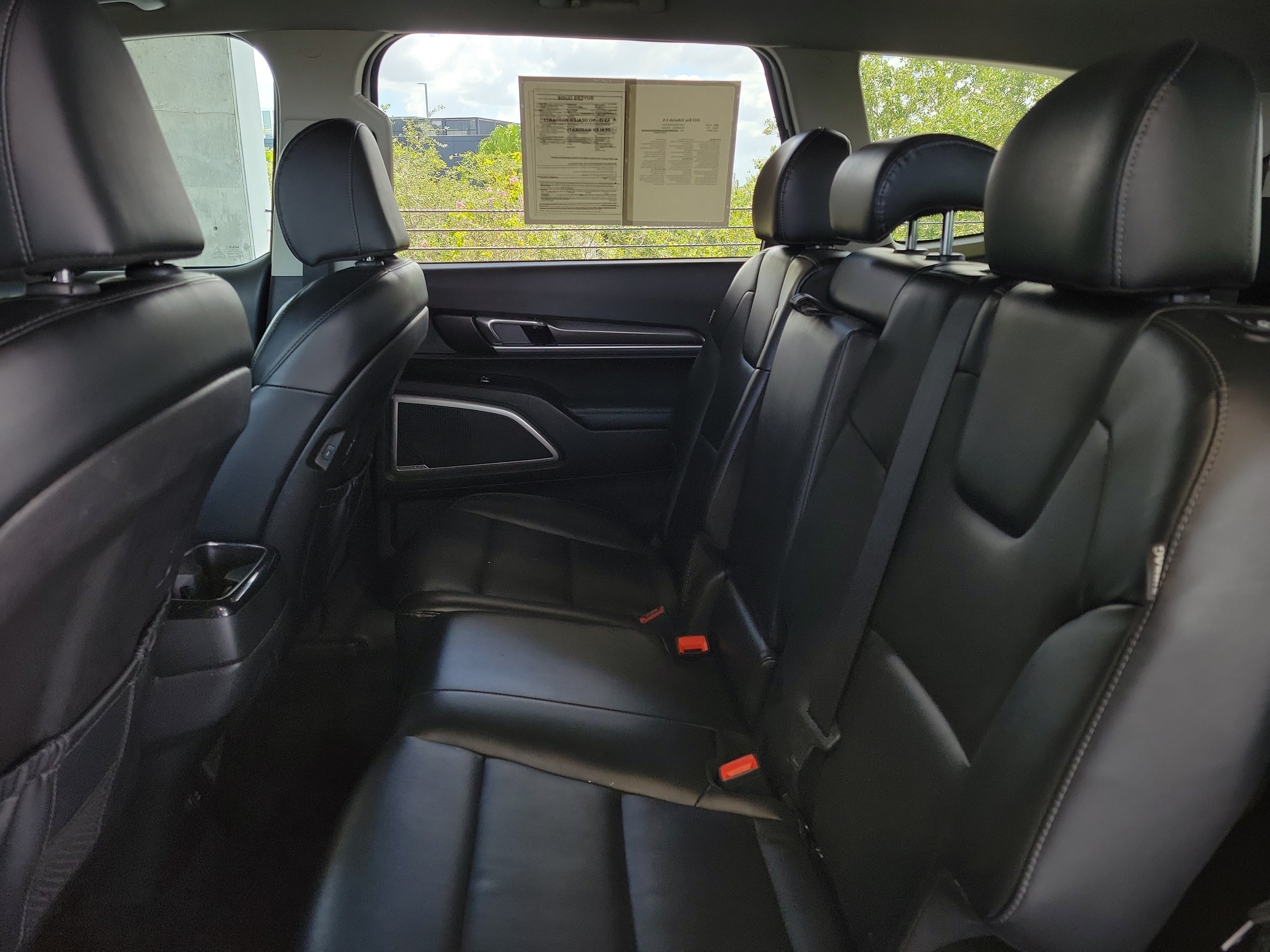 Used 2023 Kia Telluride LX AWD/4WD image 9