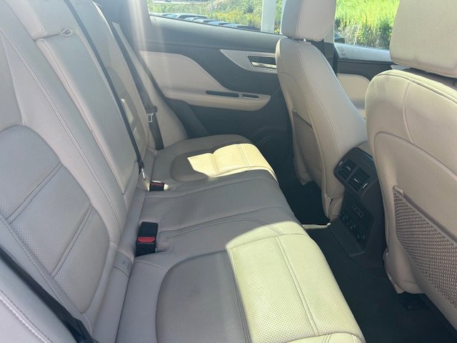 Used 2020 Jaguar F-PACE Prestige image 19