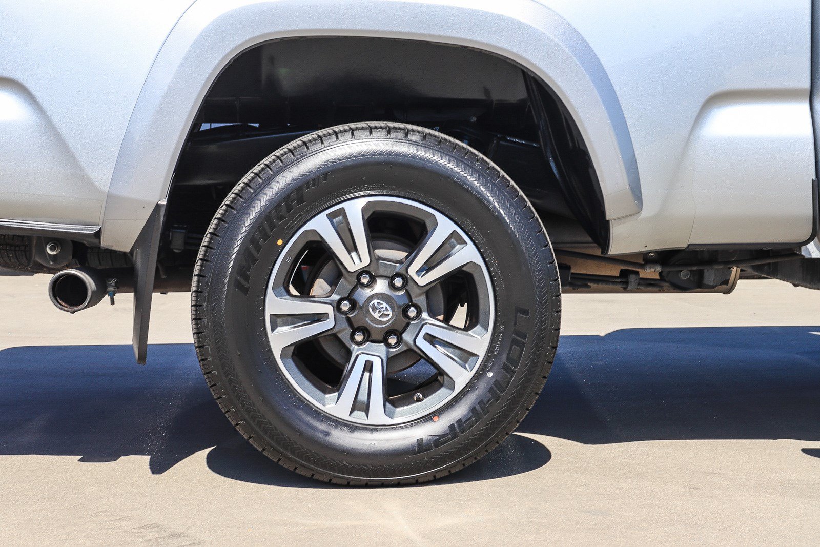 Certified 2018 Toyota Tacoma TRD Sport w/ Technology Package RWD image 11