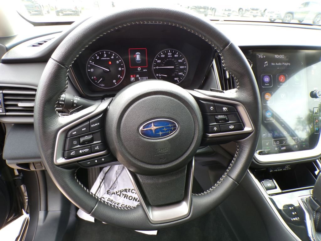 Used 2025 Subaru Outback Premium AWD/4WD image 12
