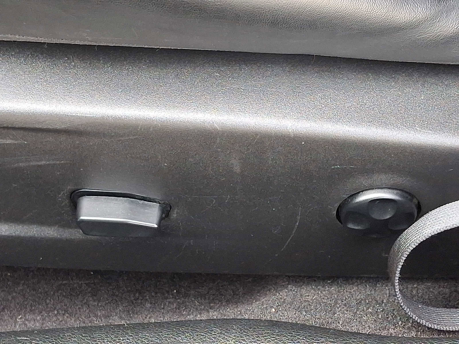 Used 2016 Dodge Challenger R/T Scat Pack w/ Leather Interior Group image 27