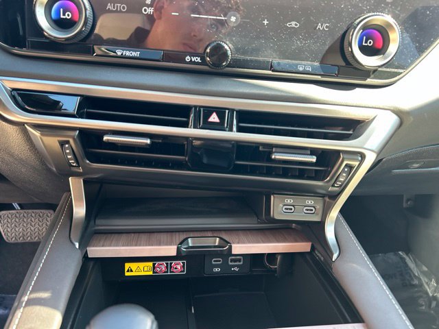 Used 2024 Lexus RX 350 Premium w/ Accessory Package (Z1) AWD/4WD image 25