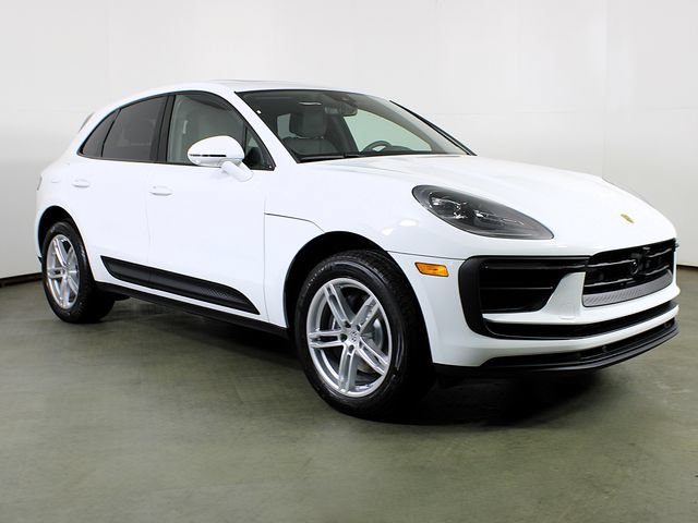 New 2026 Porsche Macan AWD/4WD image 9