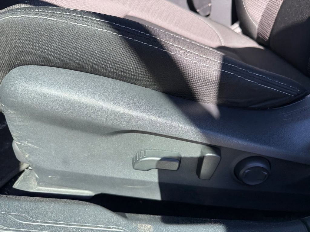 Used 2022 Subaru Outback Premium image 13