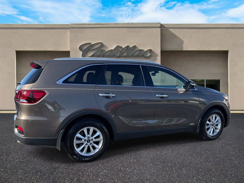 Used 2019 Kia Sorento LX w/ LX V6 Convenience Package image 3