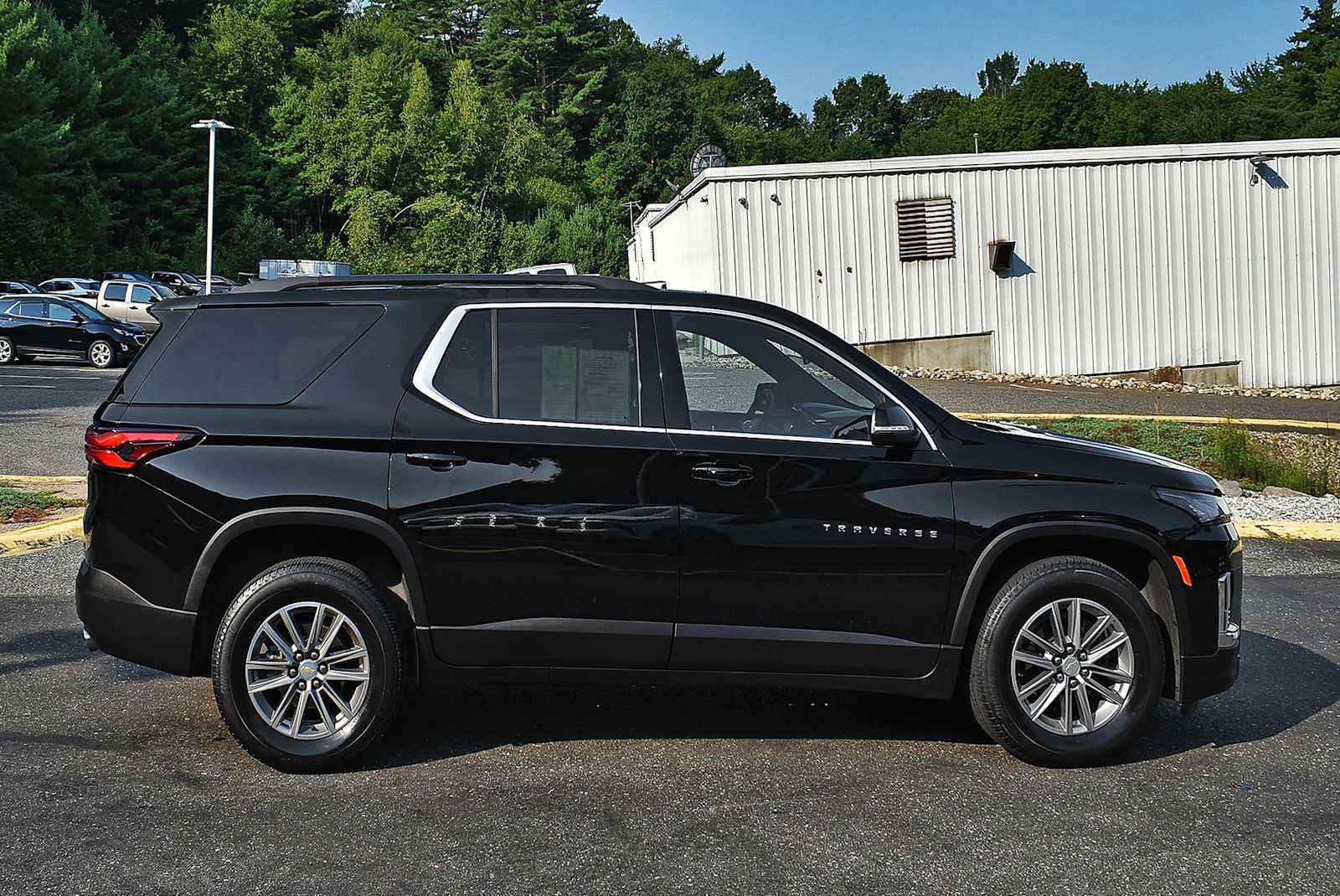 Used 2023 Chevrolet Traverse LT AWD/4WD image 6