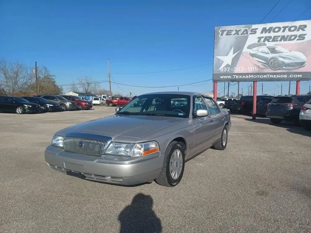 Used 2004 Mercury Grand Marquis GS RWD image 1