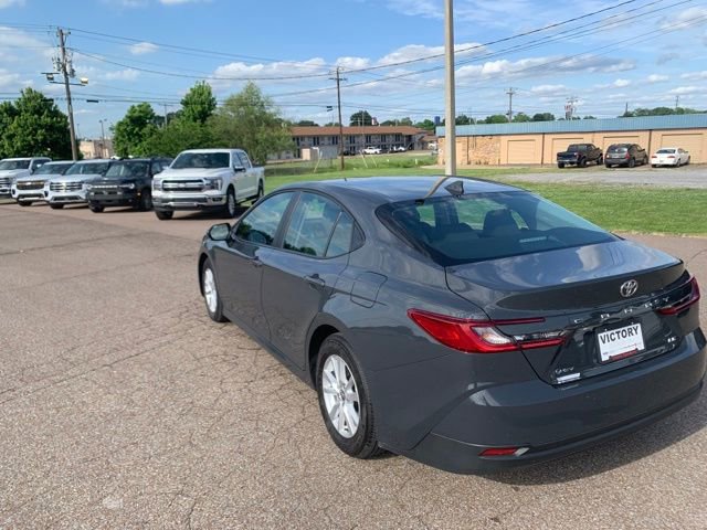 Used 2026 Toyota Camry LE FWD image 5