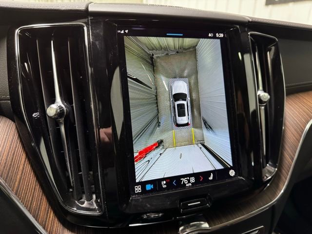 Used 2022 Volvo XC60 B6 Inscription w/ Advanced Package image 18