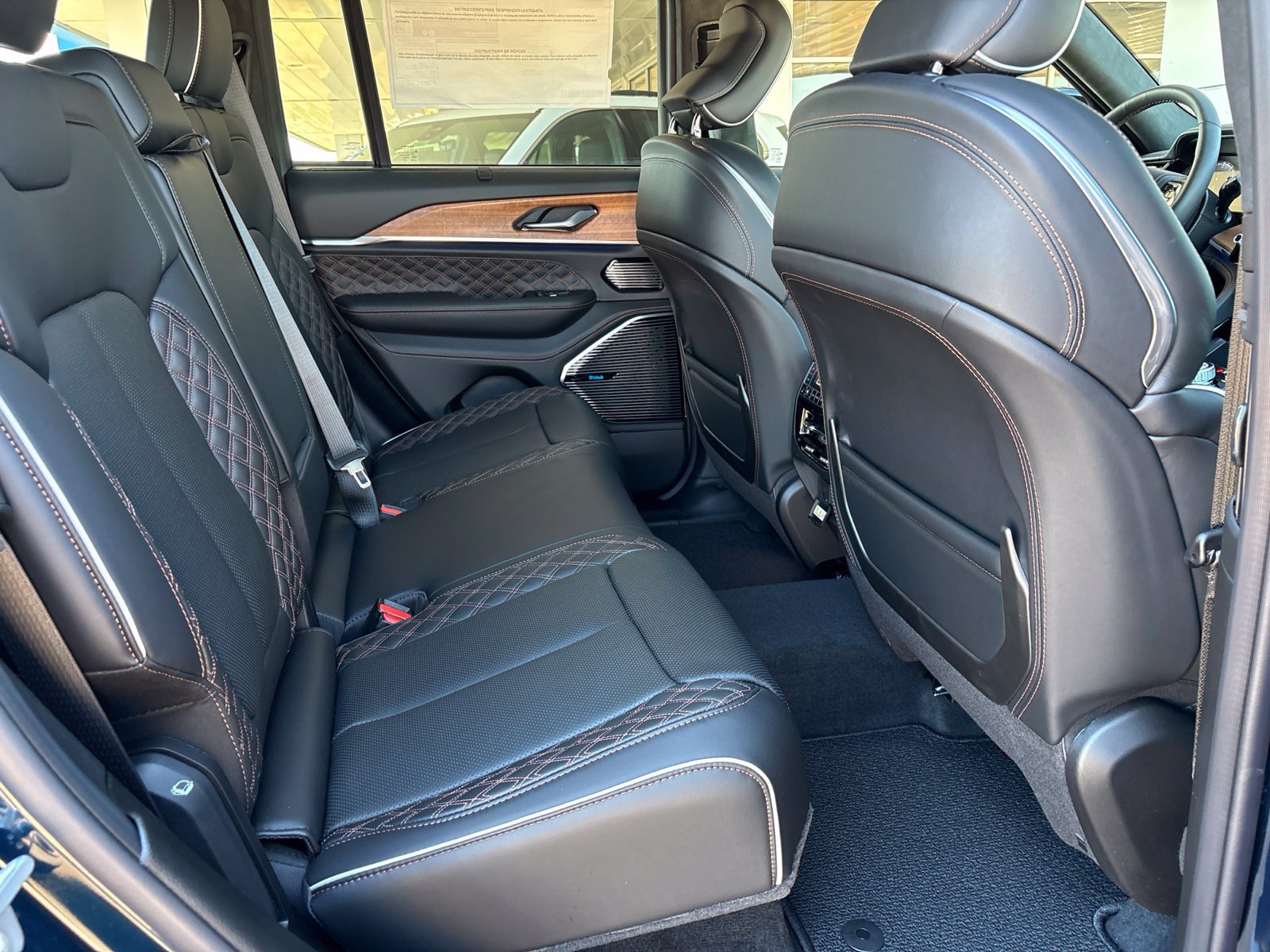 New 2027 Jeep Grand Cherokee Summit w/ Adv Protech Group IV AWD/4WD image 20