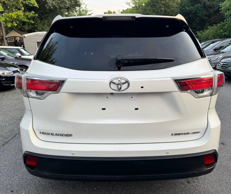 Used 2014 Toyota Highlander Limited AWD/4WD image 6