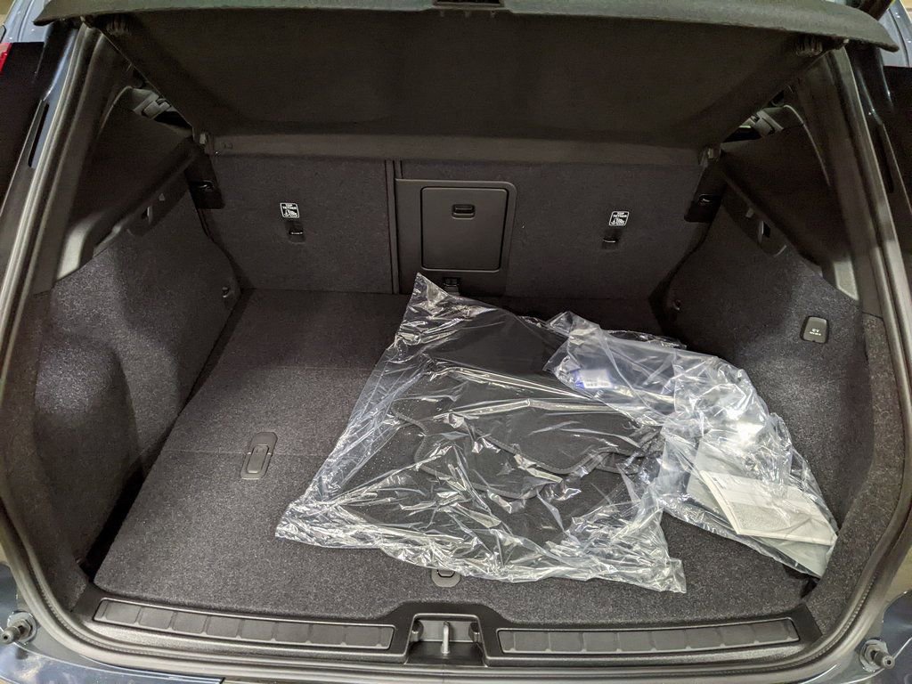 New 2026 Volvo XC40 B5 Ultra w/ Climate Package image 26