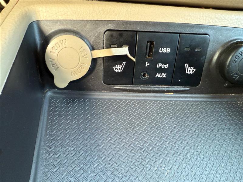 Used 2012 Hyundai Santa Fe Limited AWD/4WD image 42