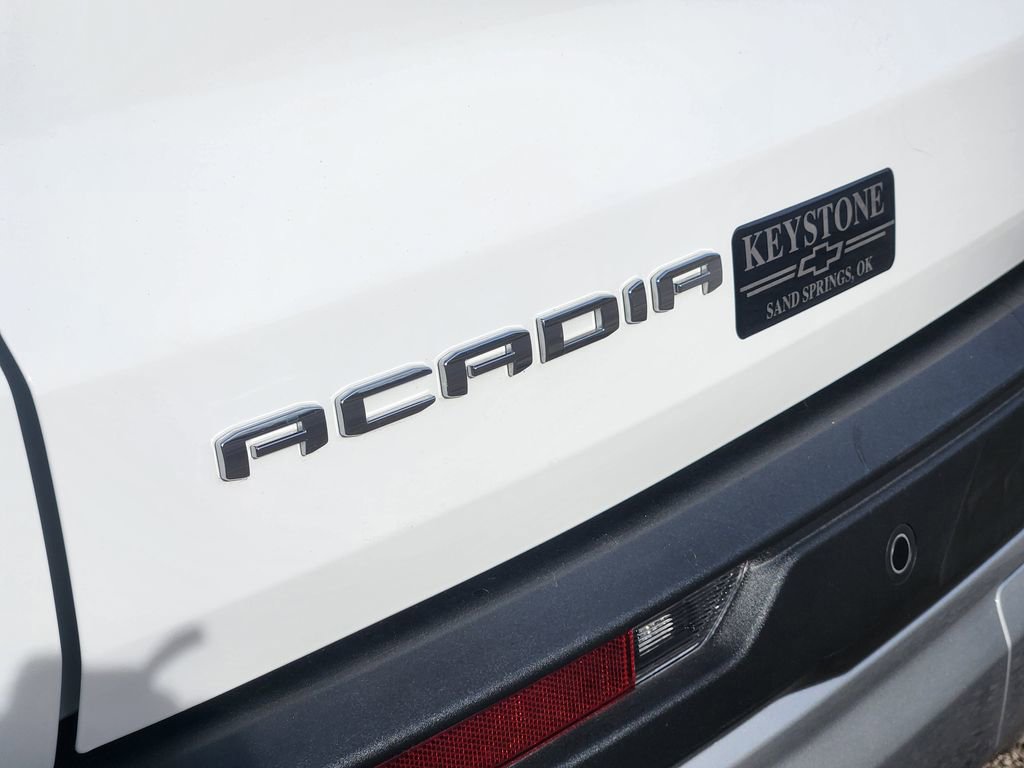 Used 2025 GMC Acadia Elevation image 12