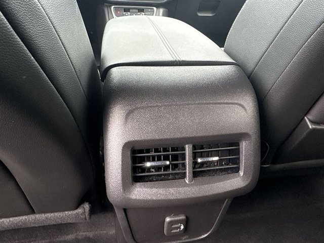 Certified 2024 GMC Terrain SLT FWD image 20
