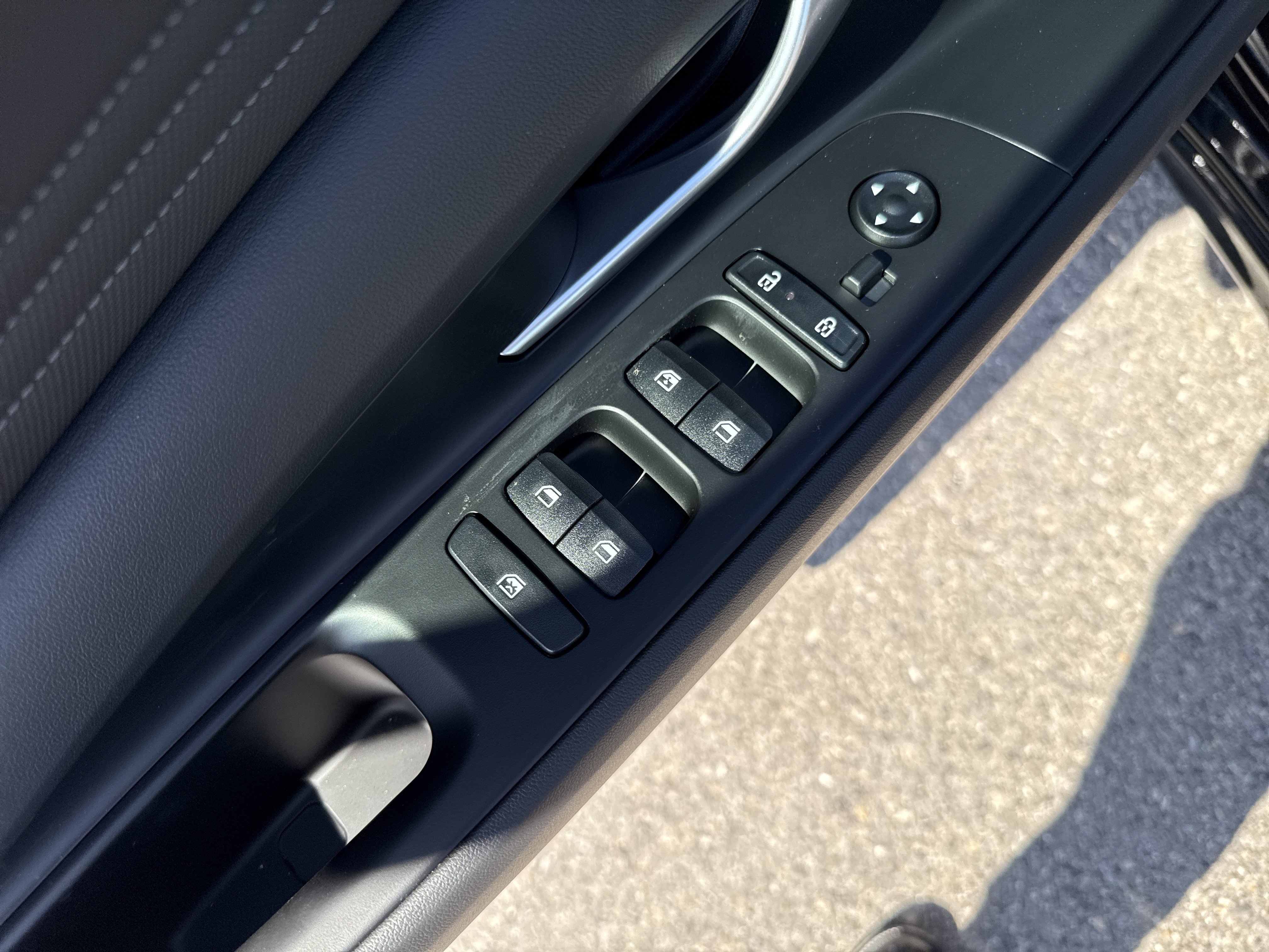 New 2026 Hyundai Elantra Limited FWD image 13