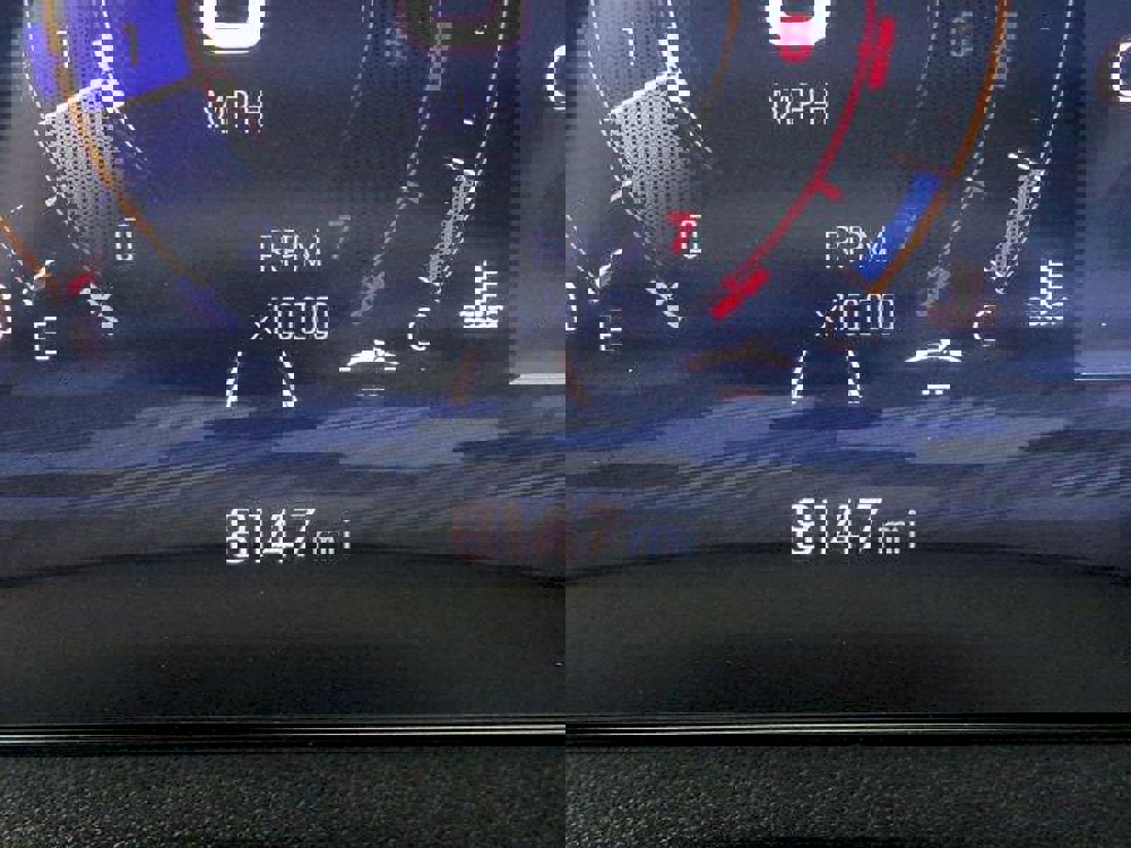 Used 2025 Chevrolet Traverse LT w/ Midnight/Sport Edition FWD image 12