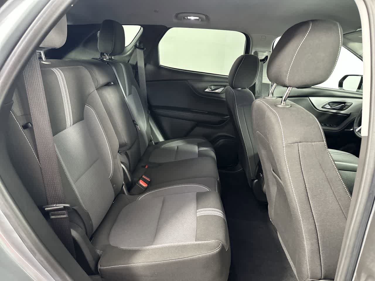 Used 2025 Chevrolet Blazer LT FWD image 20