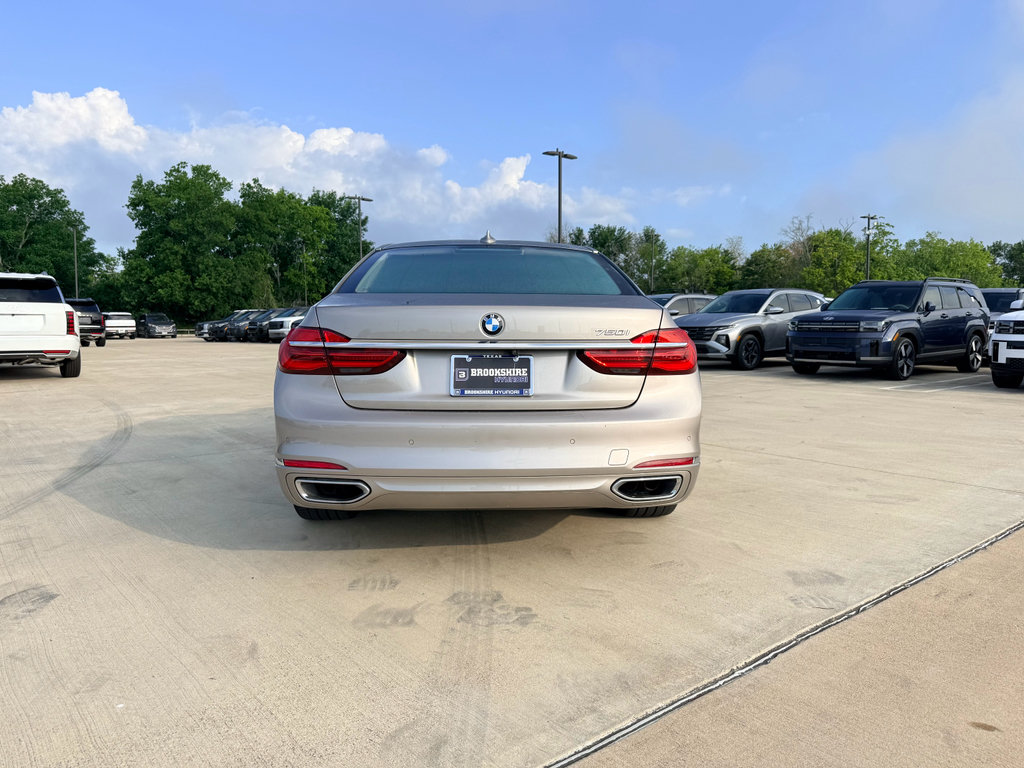 Used 2018 BMW 750i RWD image 6