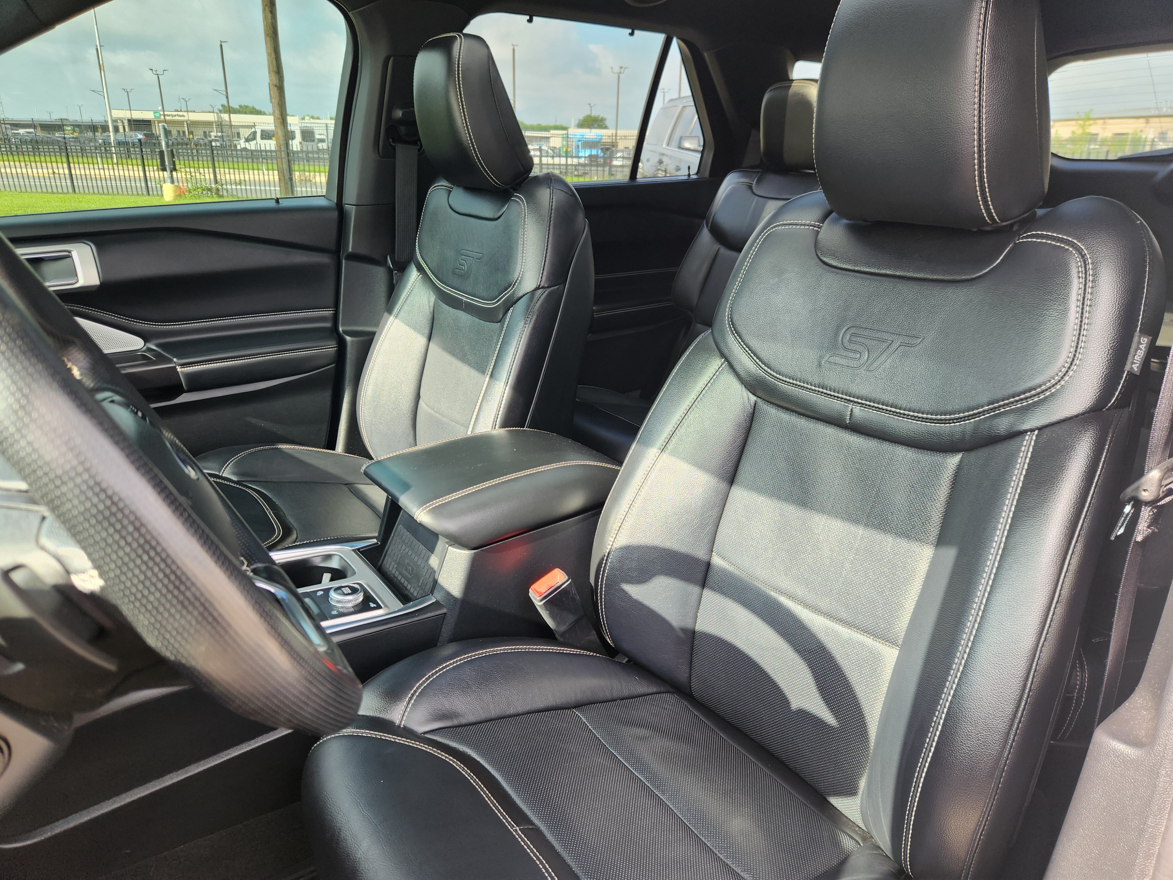 Used 2020 Ford Explorer ST w/ ST High-Performance Pack AWD/4WD image 7