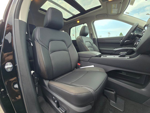 New 2025 Nissan Pathfinder SL w/ SL Premium Package image 12
