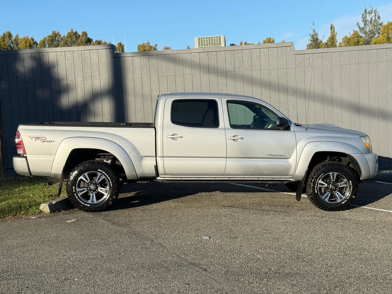 Used 2010 Toyota Tacoma 4x4 Double Cab image 4