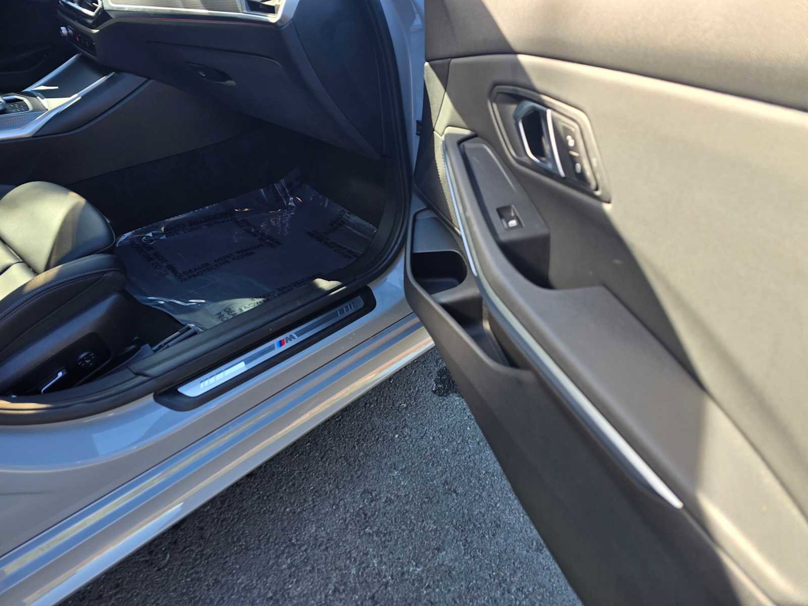 Used 2024 BMW 330i Sedan image 10