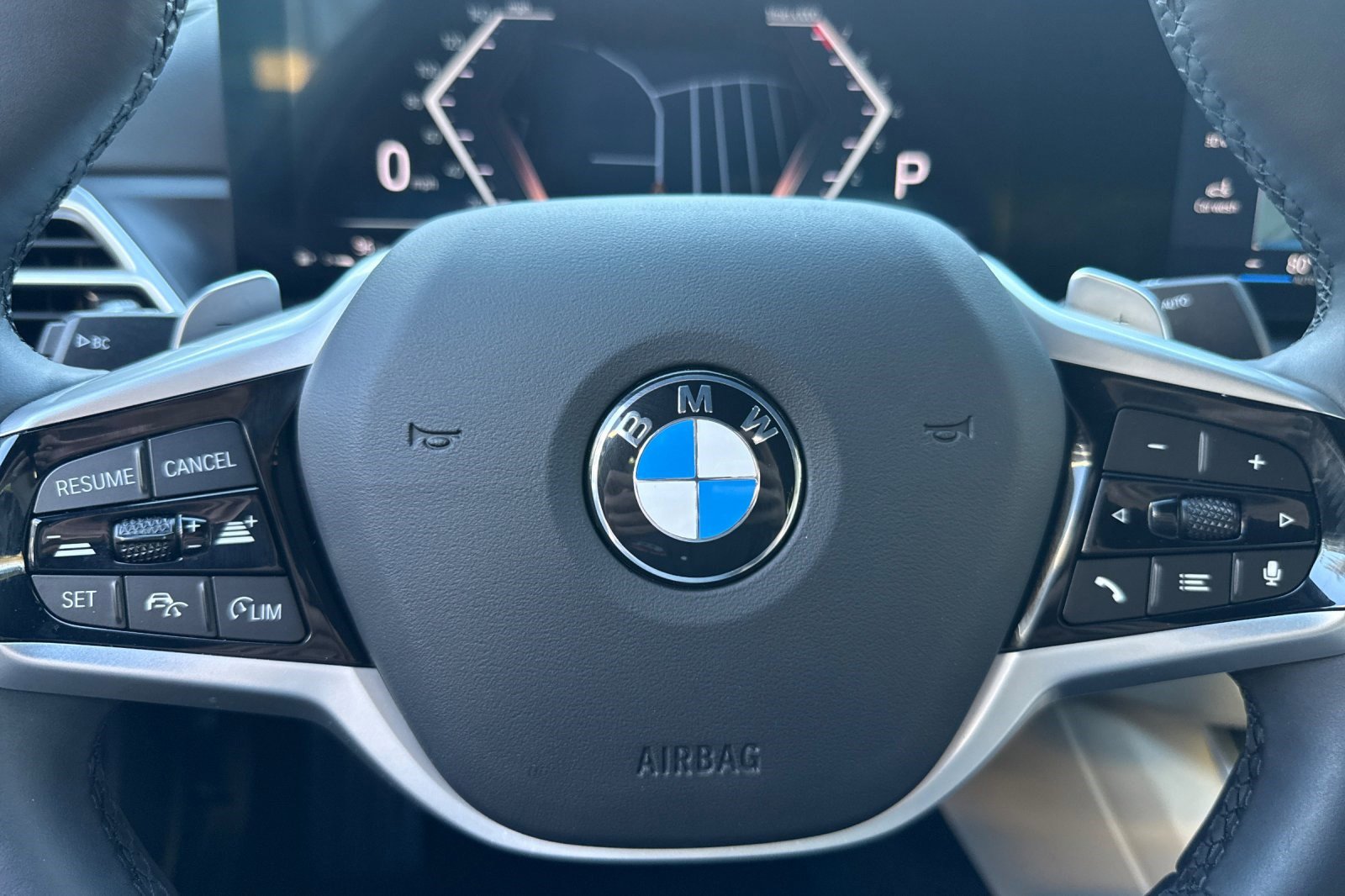 Used 2025 BMW 330i Sedan w/ Premium Package image 29