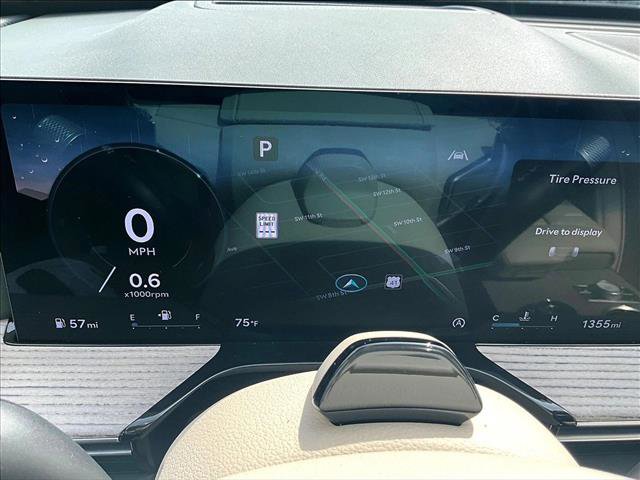 Used 2025 Genesis GV80 3.5T Prestige image 22