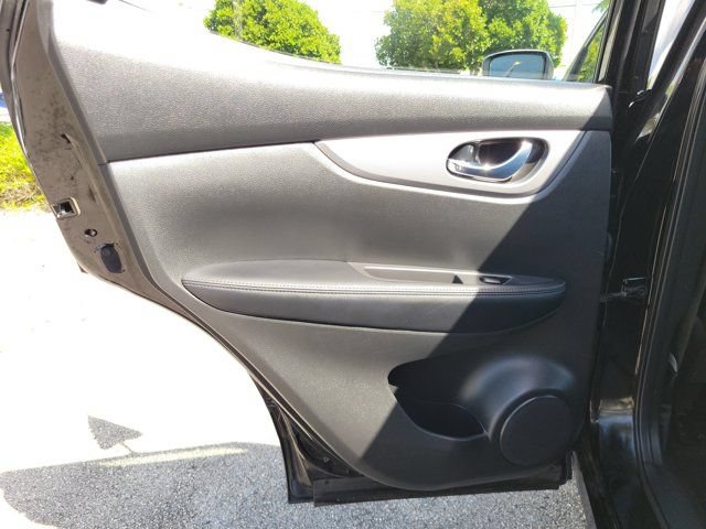 Used 2020 Nissan Rogue Sport SL FWD image 10