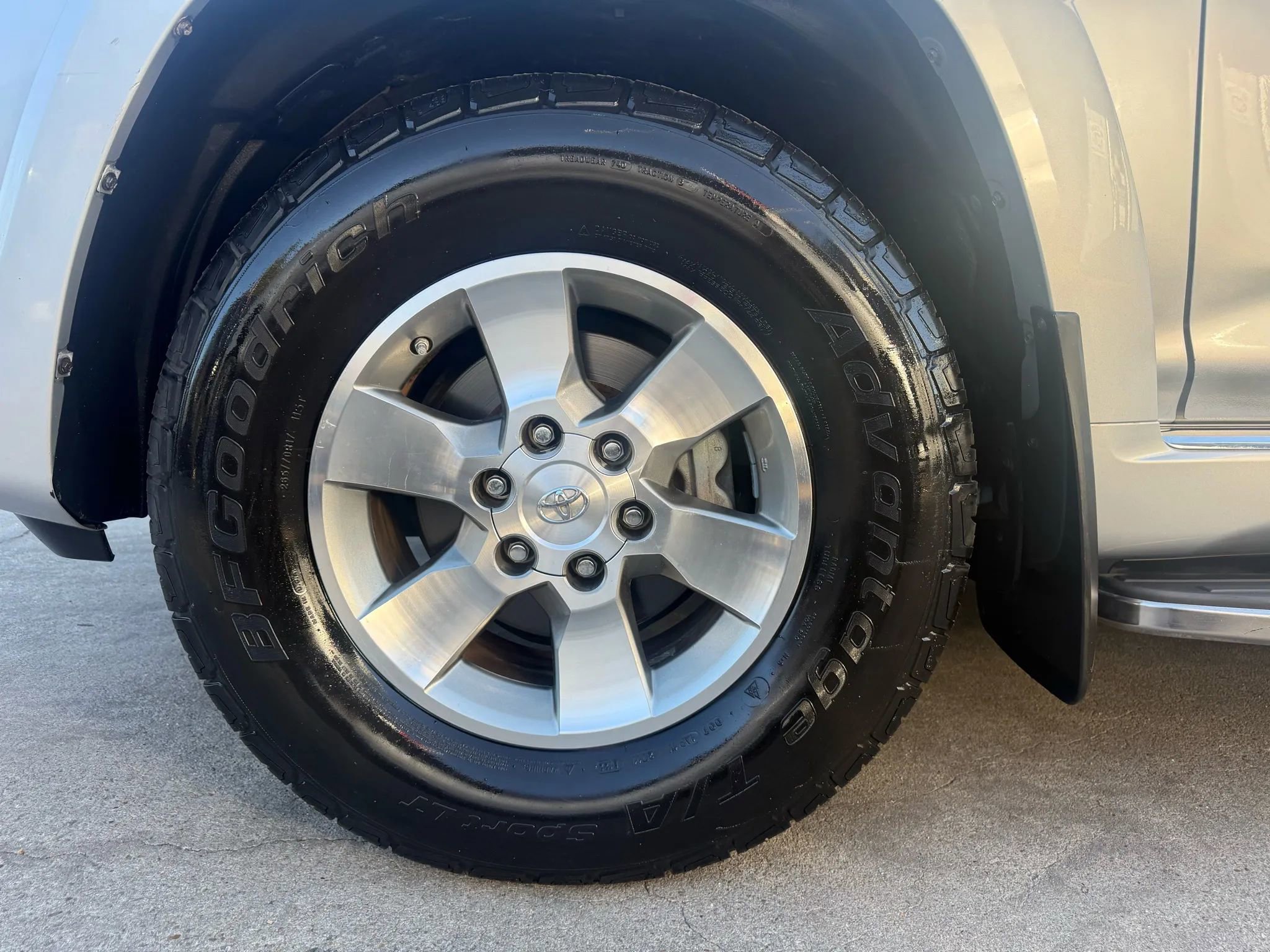 Used 2013 Toyota 4Runner SR5 image 24