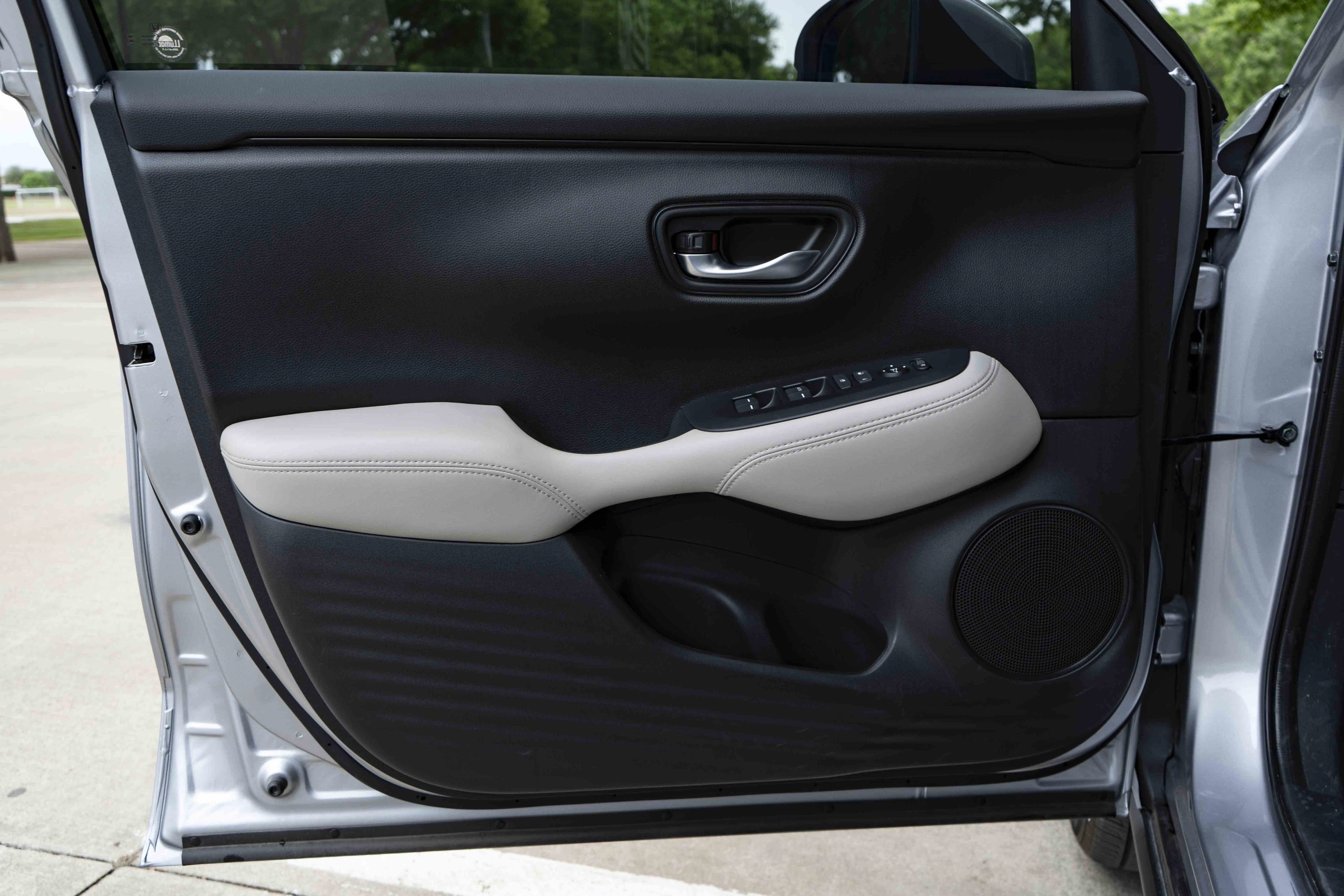 Used 2026 Honda HR-V LX image 37