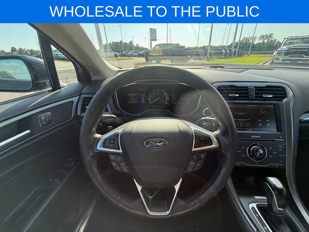 Used 2015 Ford Fusion Titanium FWD image 27