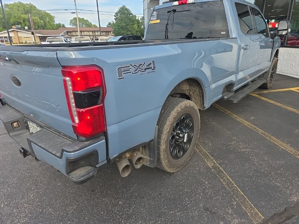 Used 2023 Ford F350 Lariat w/ Lariat Ultimate Package AWD/4WD image 5