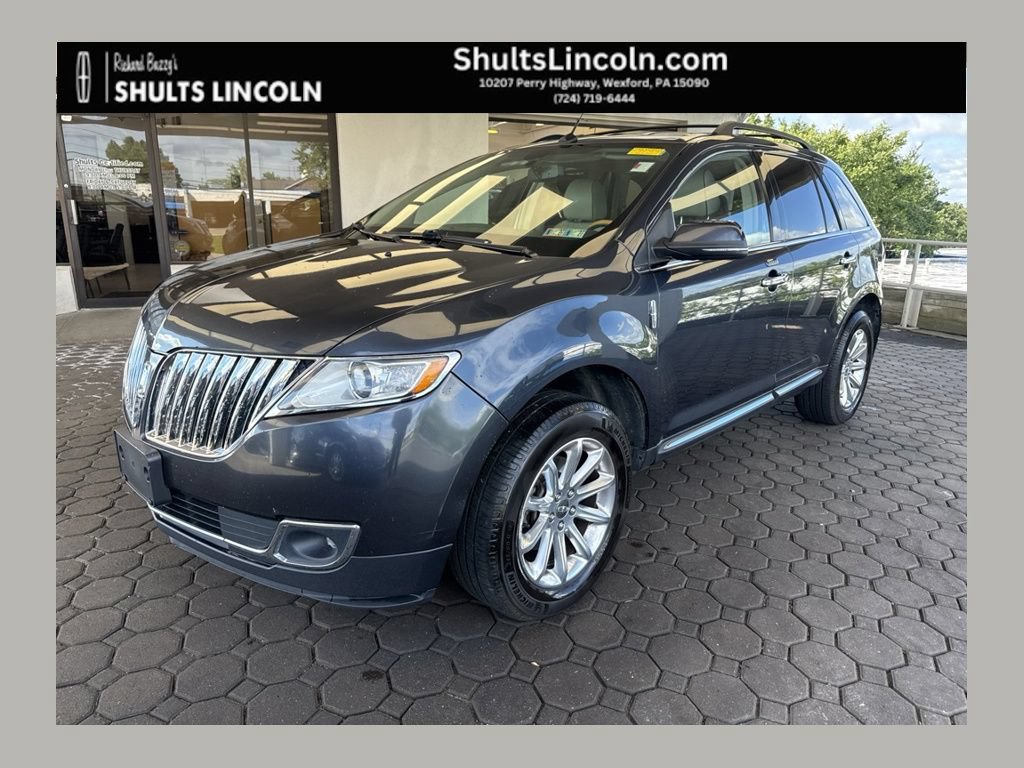 Used 2013 Lincoln MKX AWD image 1