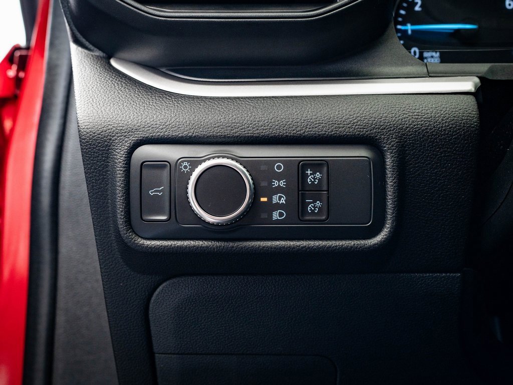 Used 2021 Ford Explorer XLT image 42