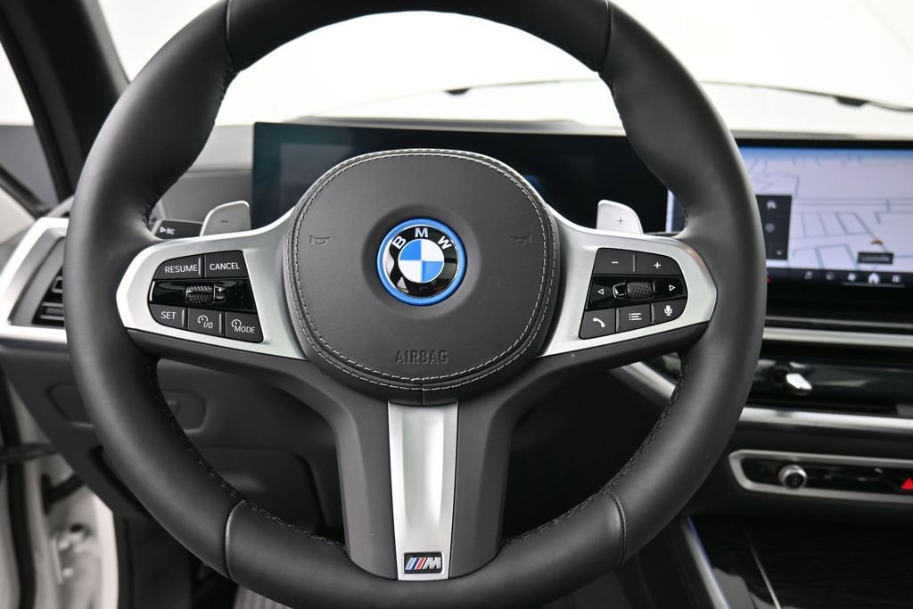Used 2026 BMW X5 xDrive50e w/ M Sport Package AWD/4WD image 12