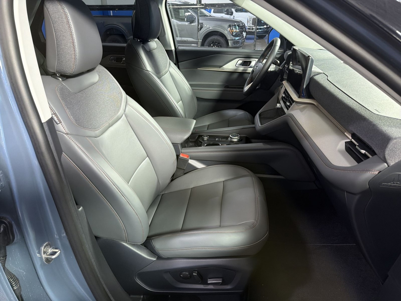 New 2026 Ford Explorer Active w/ Active Comfort Package AWD/4WD image 26