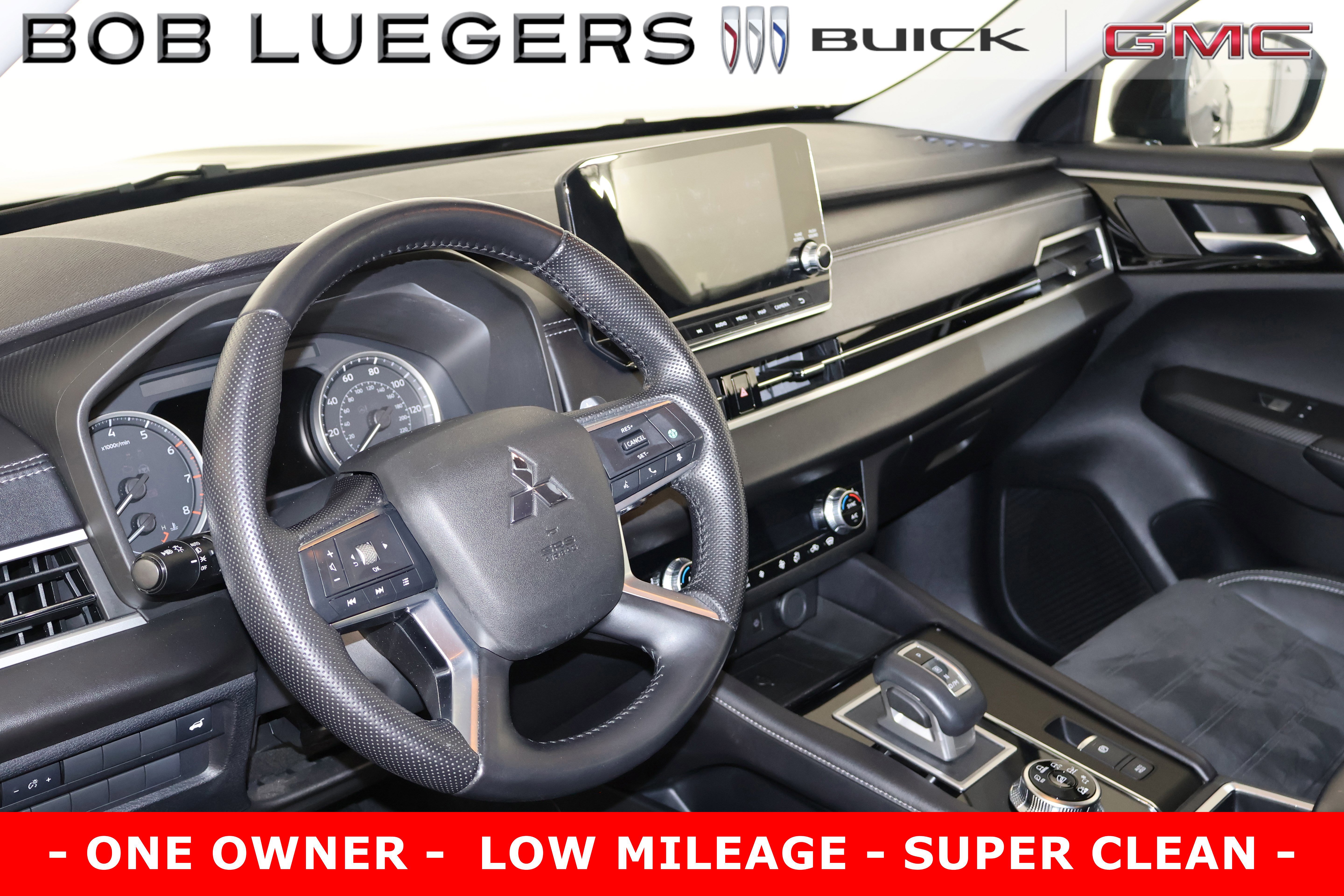 Used 2022 Mitsubishi Outlander SE image 10