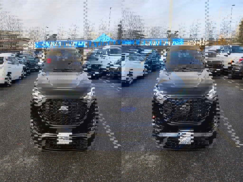 Used 2022 Ford Edge ST w/ Equipment Group 401A image 2