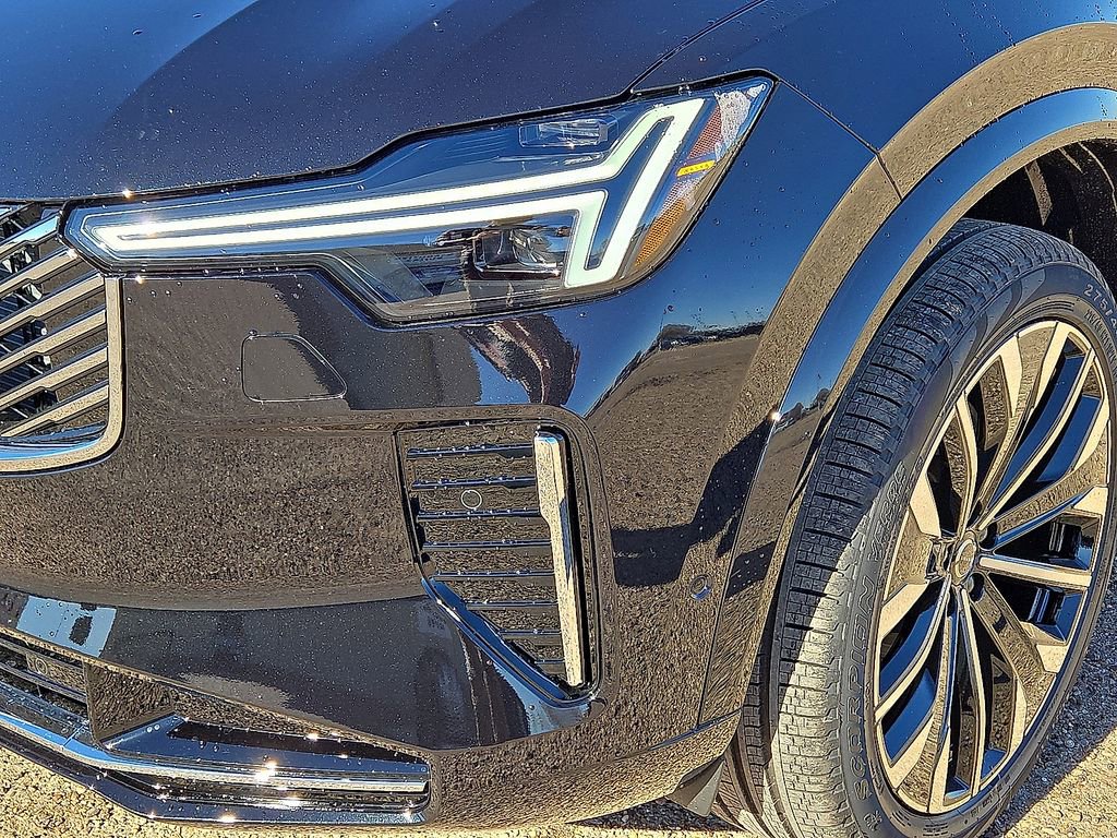 New 2026 Volvo XC90 T8 Plus w/ Protection Package Premier AWD/4WD image 9