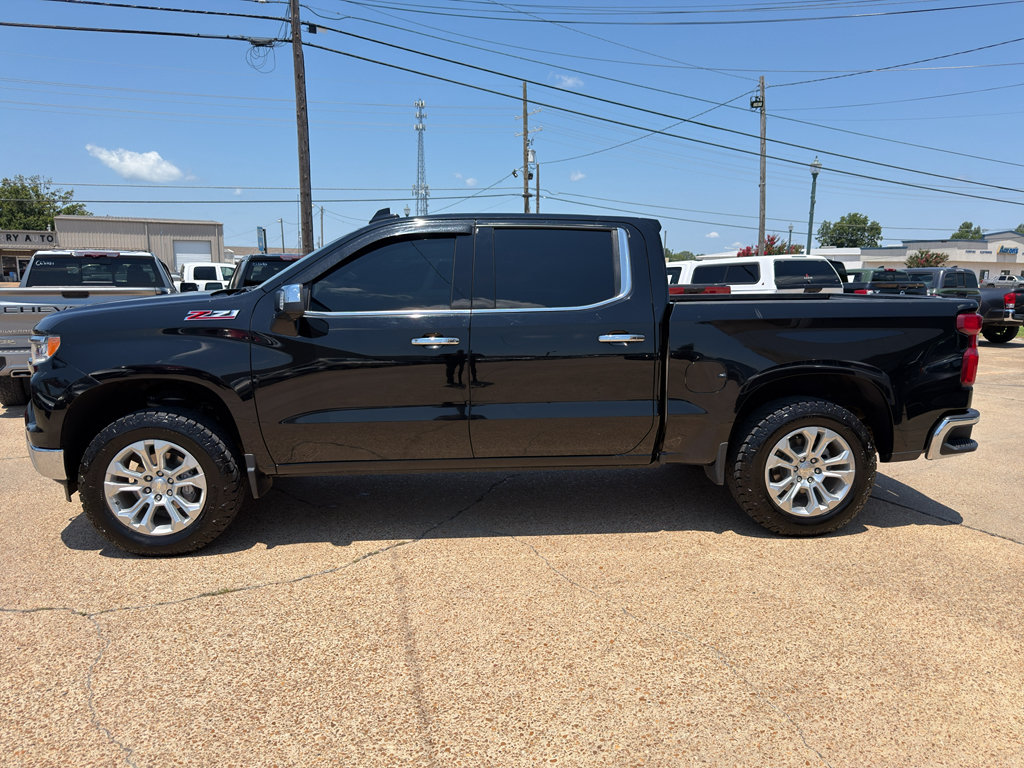 Used 2023 Chevrolet Silverado 1500 LTZ w/ Z71 Off-Road Package AWD/4WD image 2