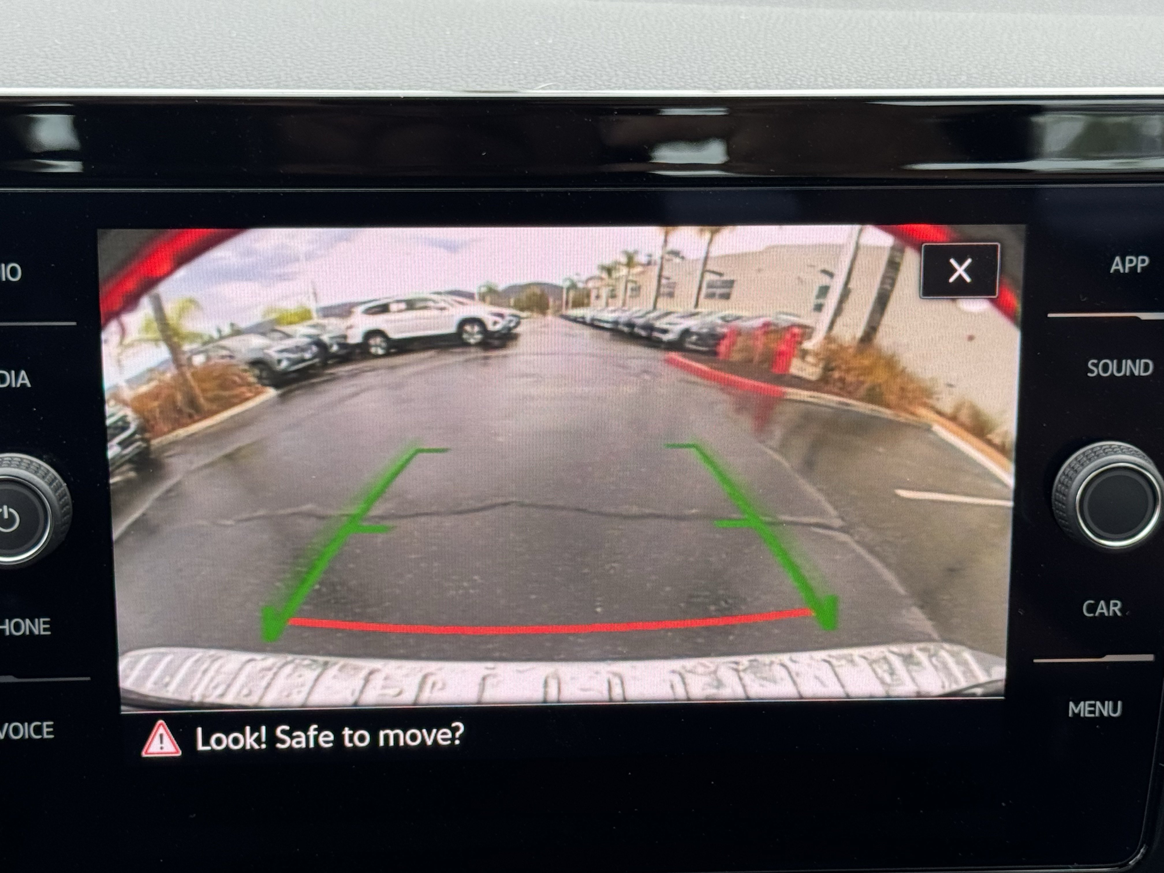 Used 2026 Volkswagen Jetta SE FWD image 25