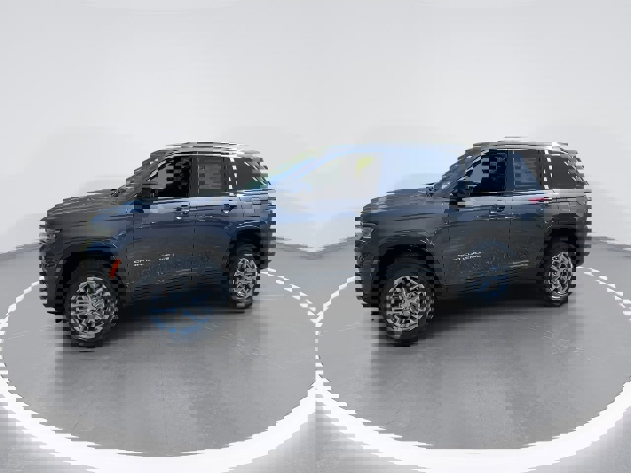 New 2025 Jeep Grand Cherokee Laredo X image 9