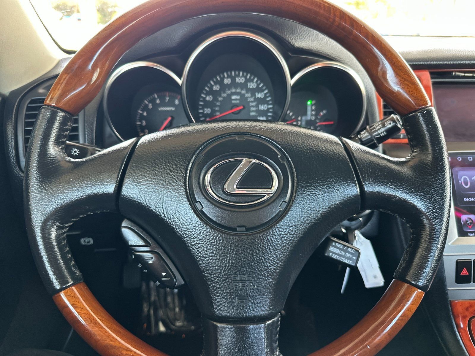 Used 2002 Lexus SC 430 Convertible RWD image 24